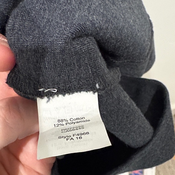 Madewell Charcoal Gray Top - Picture 6 of 7